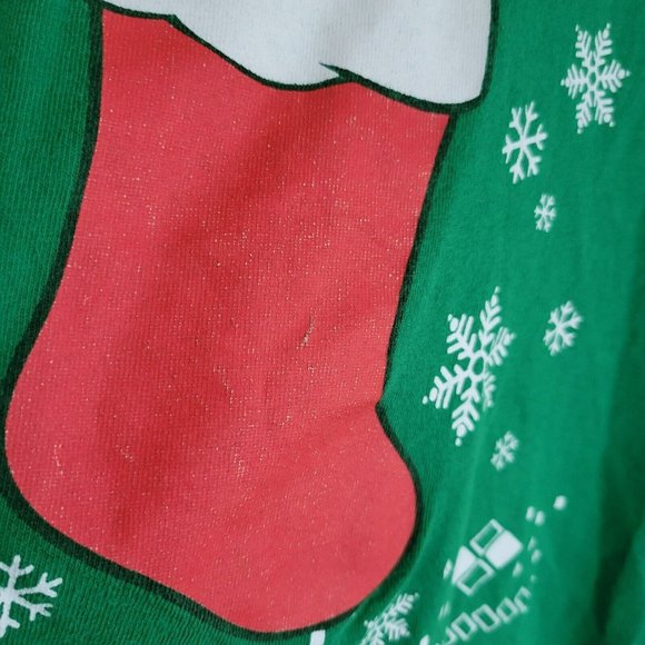 Pokemon Pikachu in Christmas Stocking Youth T-Shirt Delta Pro Size M - Green - Picture 4 of 8